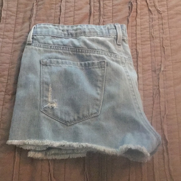 Jessica Simpson denim shorts with lace detail - Picture 2 of 3